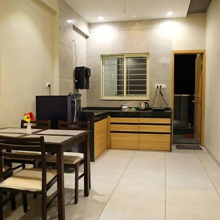 'Sumadhu Homes 301 ' โกลฮาปูร์ ภายนอก รูปภาพ