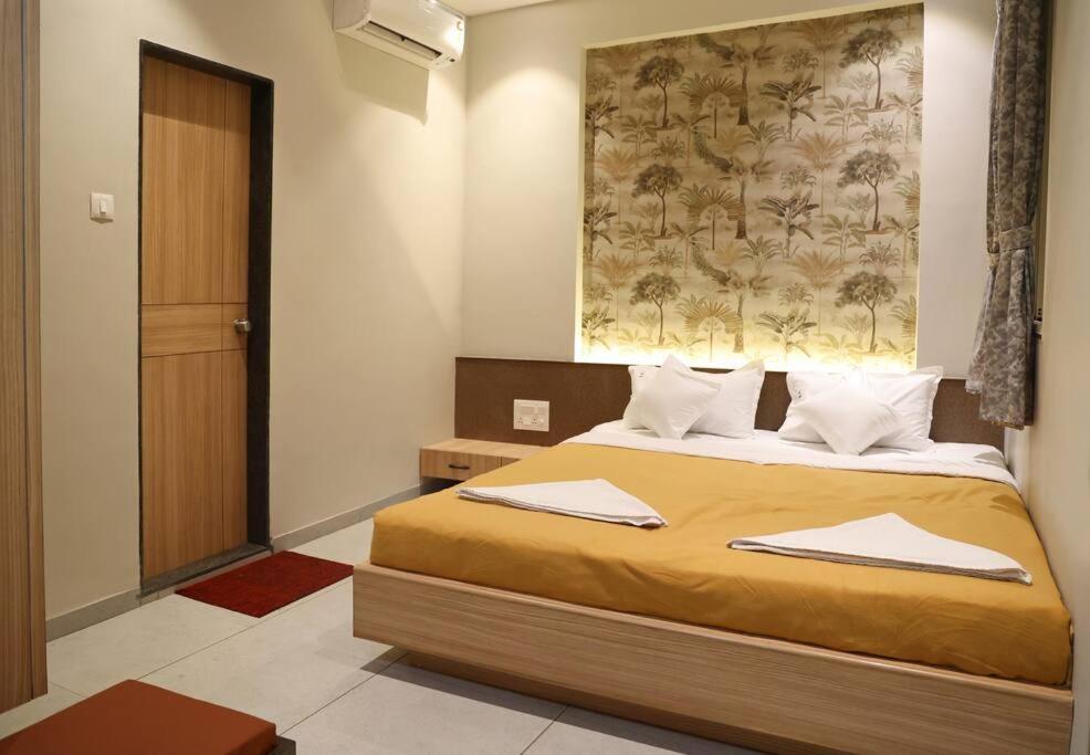 'Sumadhu Homes 301 ' โกลฮาปูร์ ภายนอก รูปภาพ