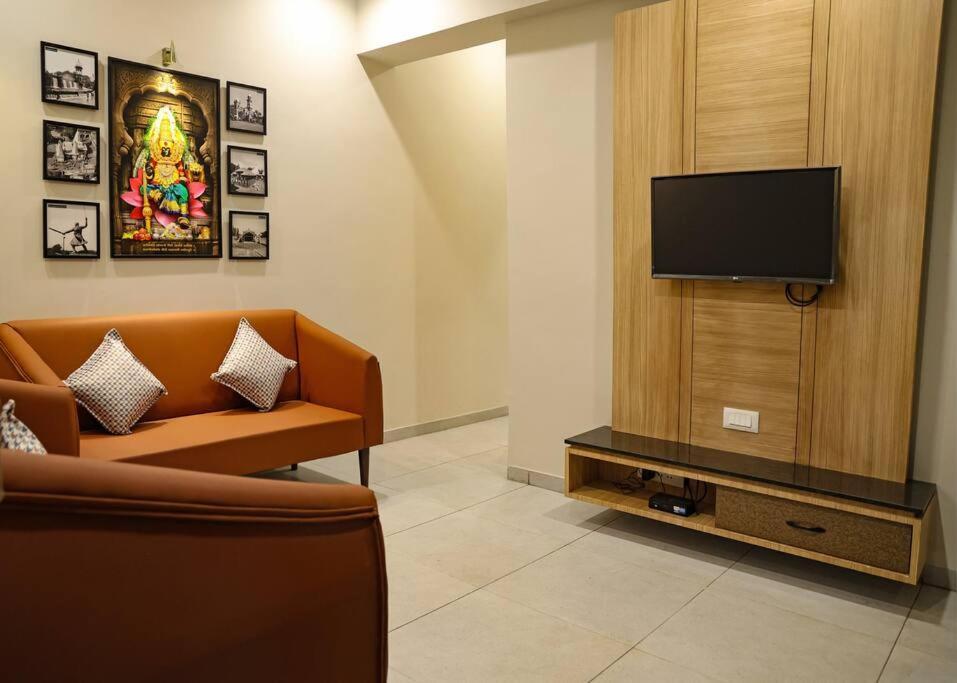 'Sumadhu Homes 301 ' โกลฮาปูร์ ภายนอก รูปภาพ