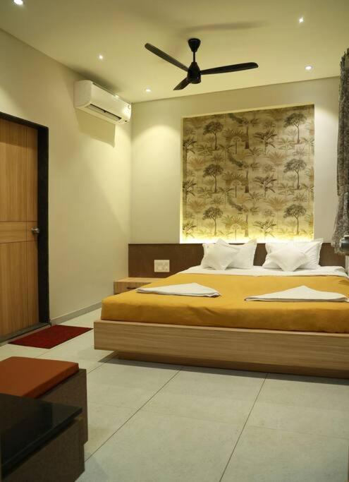 'Sumadhu Homes 301 ' โกลฮาปูร์ ภายนอก รูปภาพ