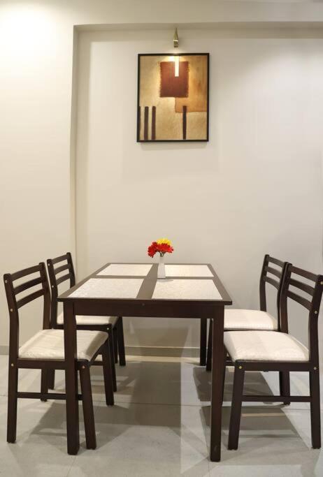 'Sumadhu Homes 301 ' โกลฮาปูร์ ภายนอก รูปภาพ