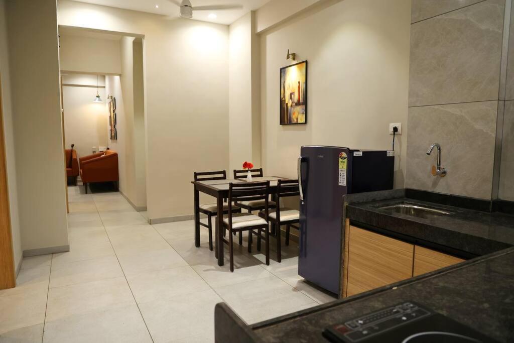 'Sumadhu Homes 301 ' โกลฮาปูร์ ภายนอก รูปภาพ